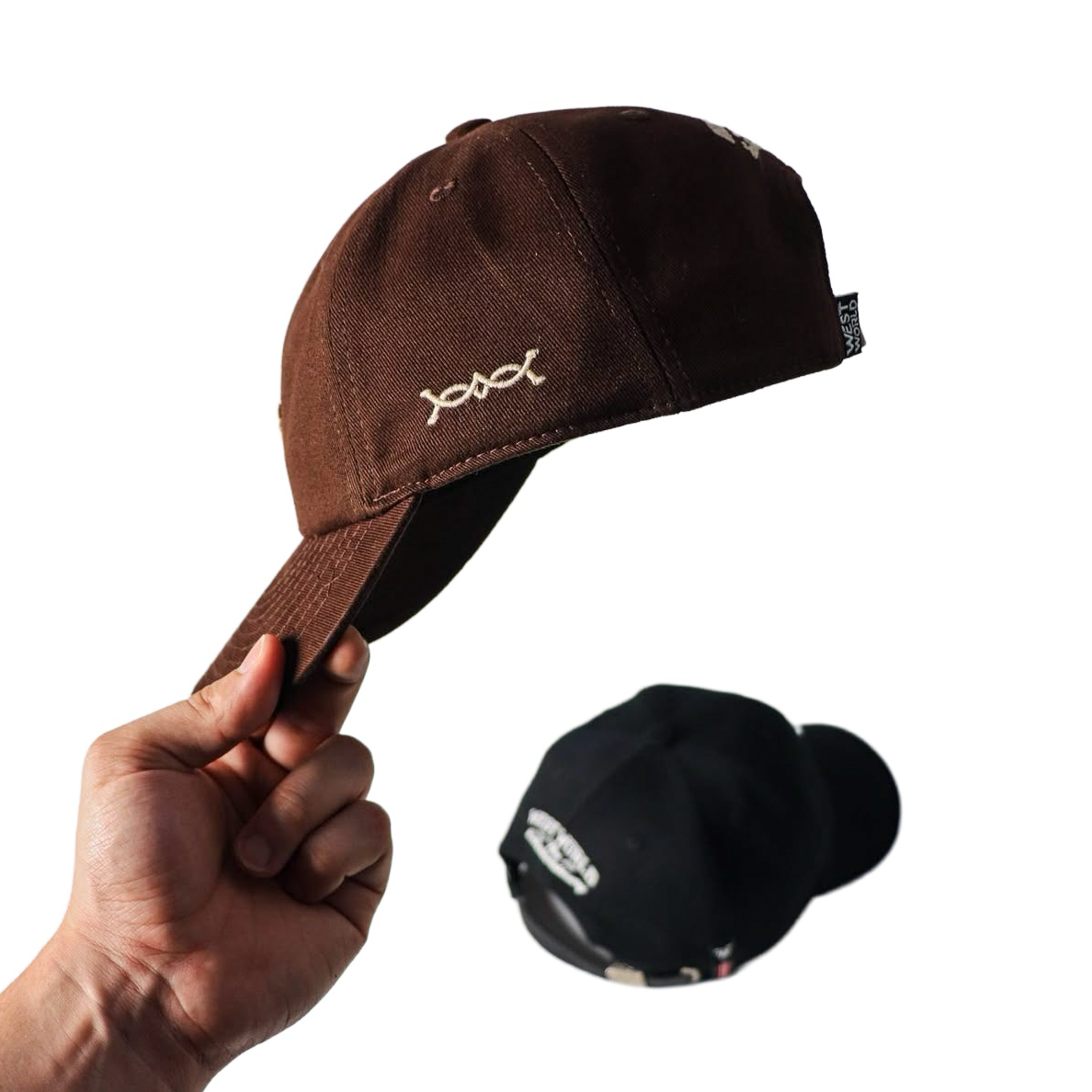 Boné West World Classic W — Marrom — foto real com comparação das cores preto e marrom
