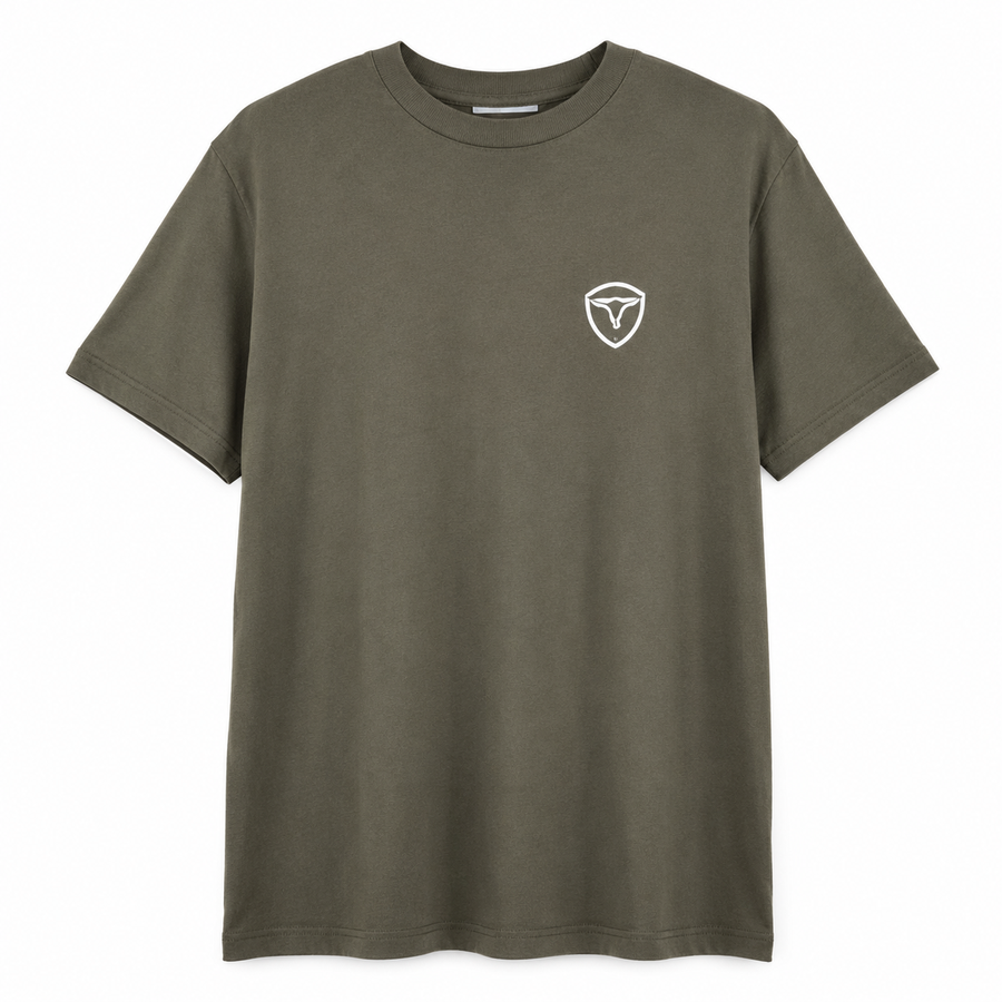 Camiseta King Farm verde militar — foto tratada em fundo branco