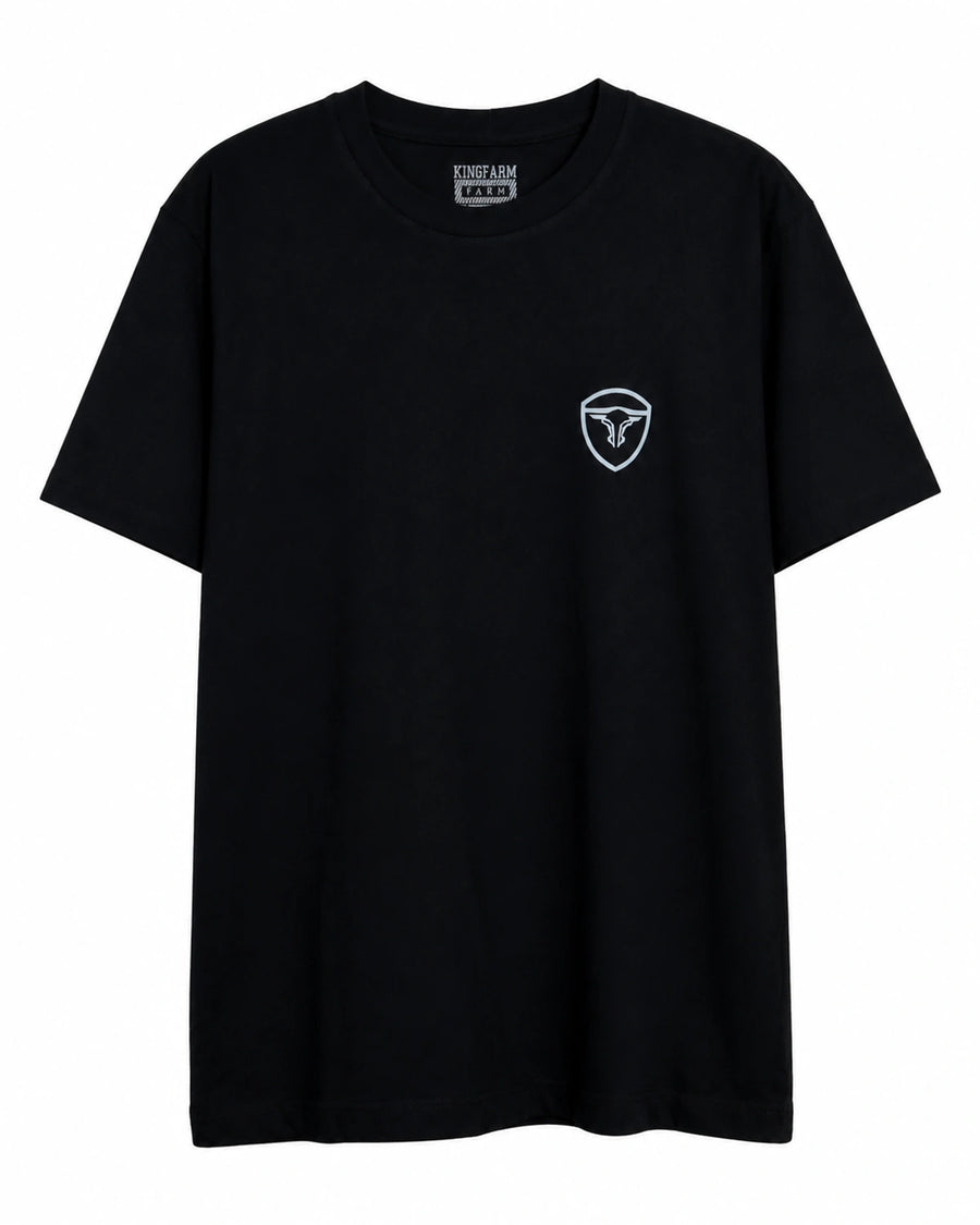 Camiseta King Farm preta com escudo branco — frente