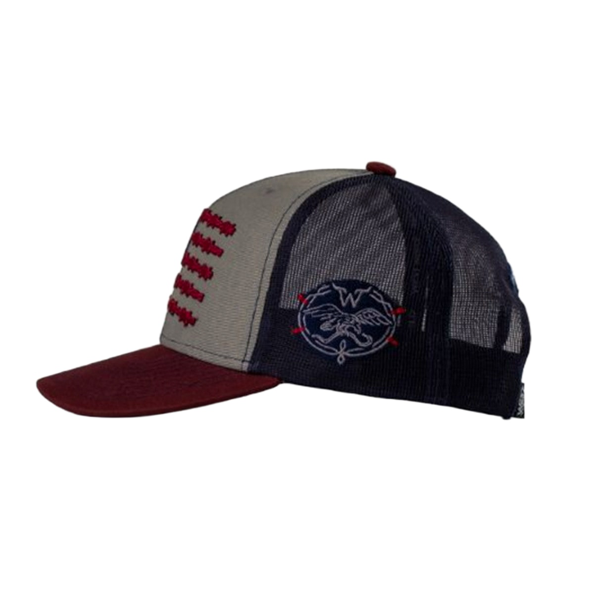 Boné West World American Flag — Bege, Marinho e Vermelho — detalhe real do produto