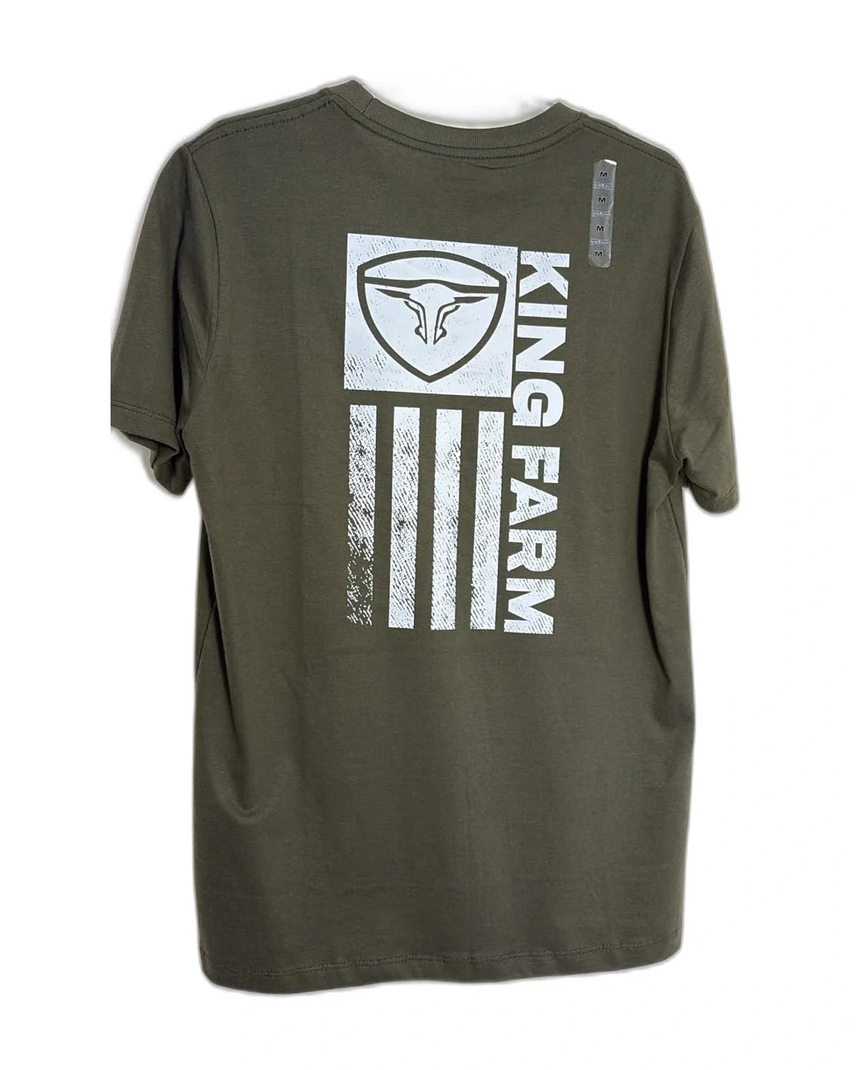 Camiseta King Farm verde militar com estampa vertical — costas