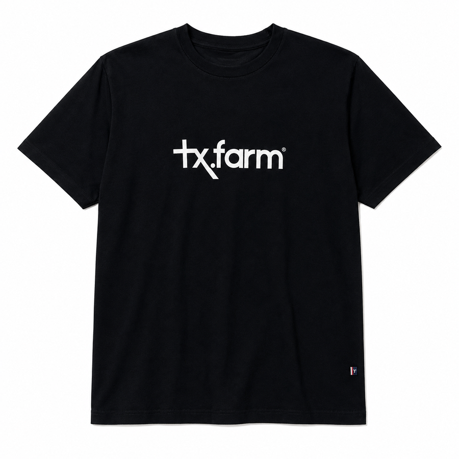 Camiseta Texas Farm Preta Lettering Horizontal — foto tratada